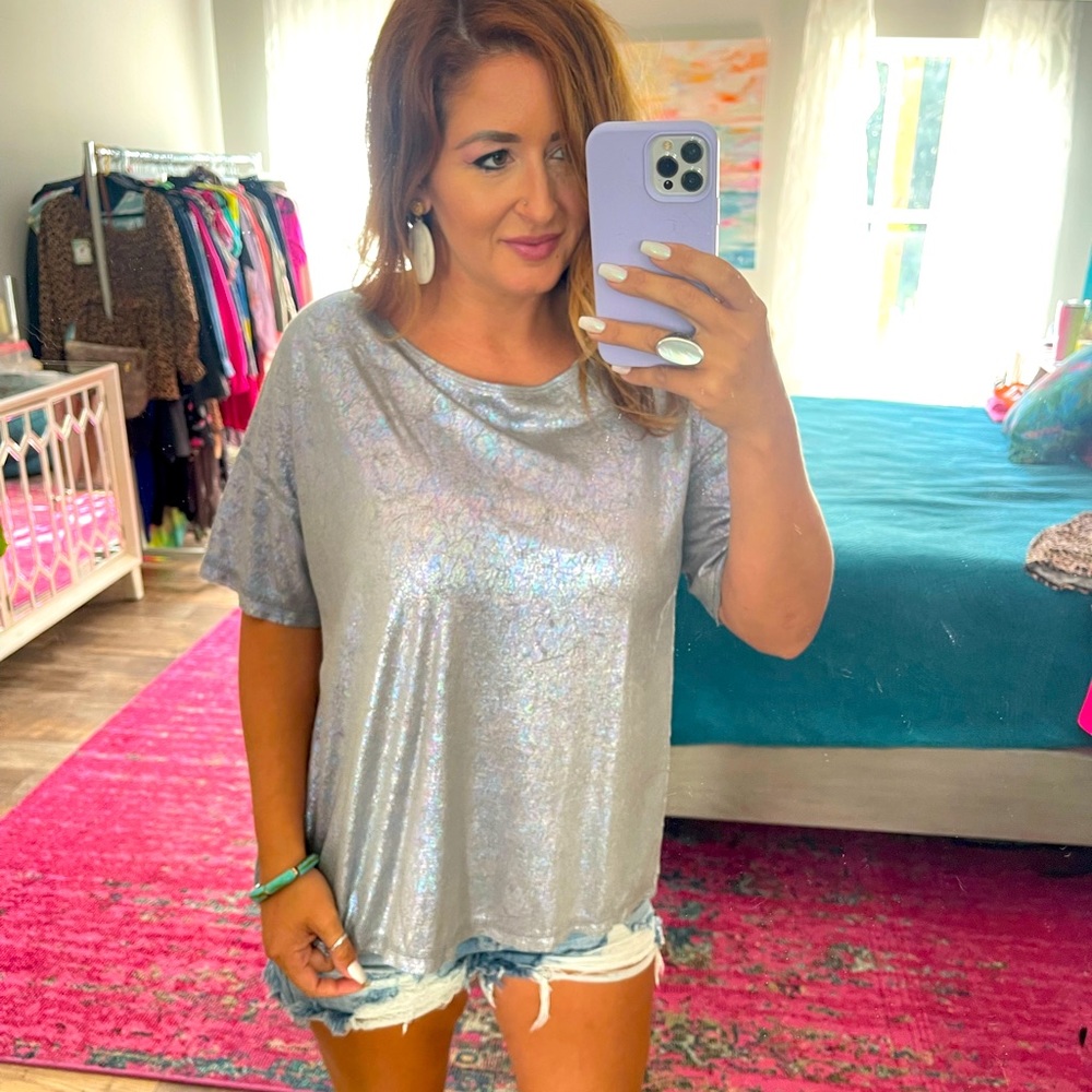 Iridescent “oil slick” top NWT